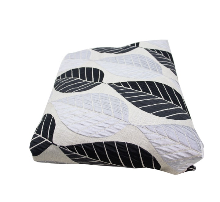 Round Table Cloth Silver/Black Leaves