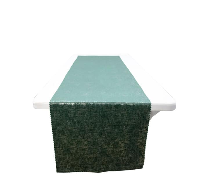Velvet Table Runner (Scalloped Edges)