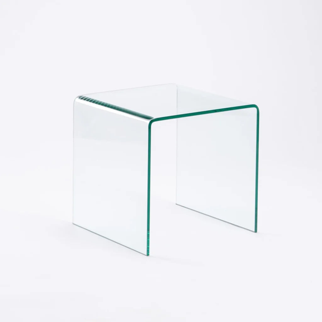 Clear Flute Reagul Glass Table