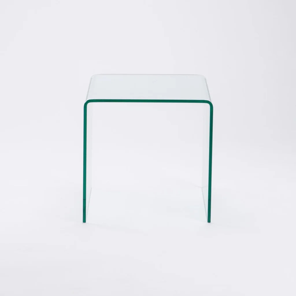 Clear Flute Reagul Glass Table